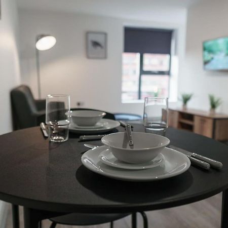 Modern 1 Bed Apartment In Liverpool Centre Exterior photo